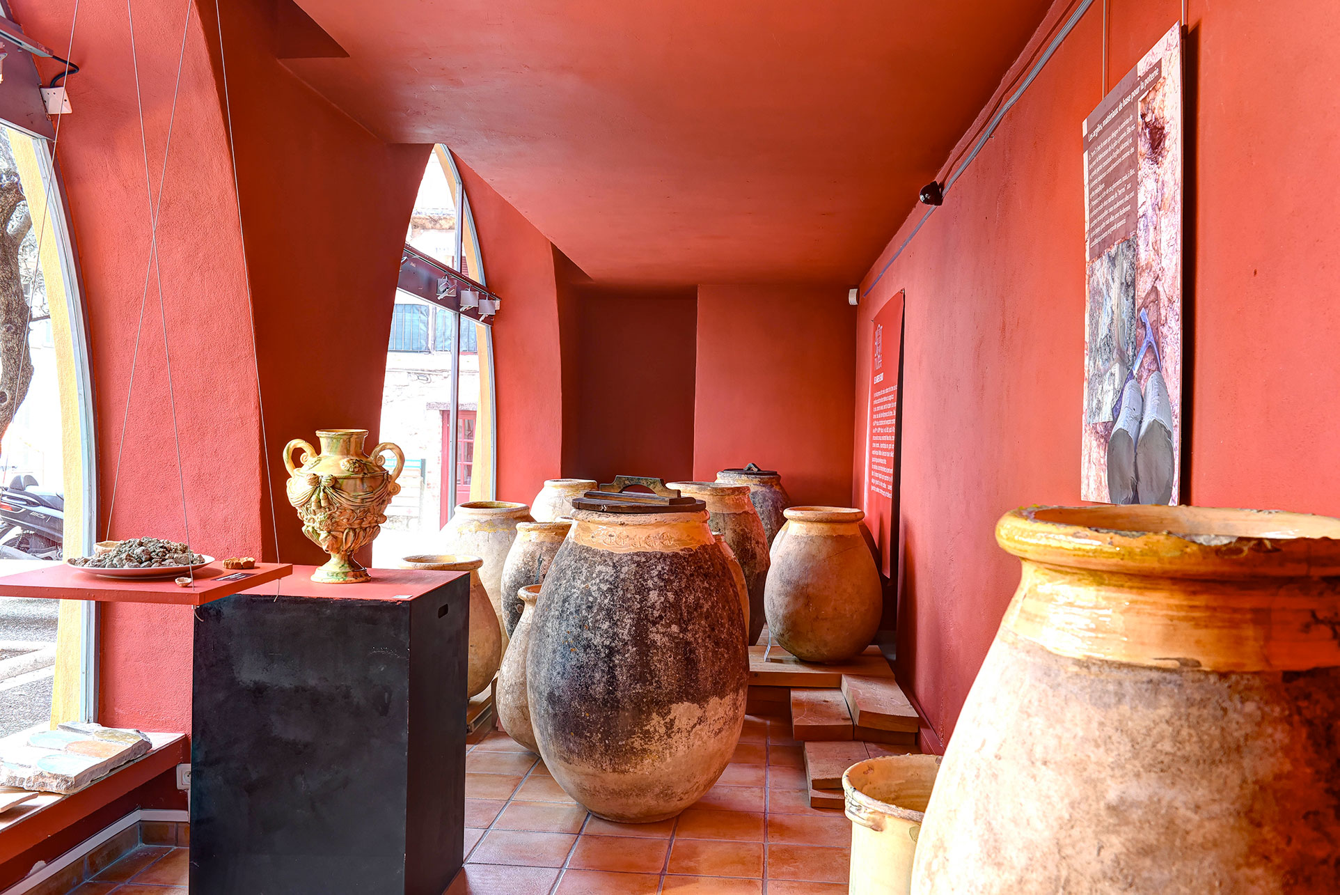 musee-histoire-ceramique-biot-expositions